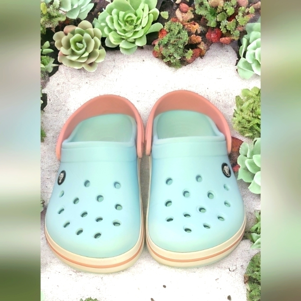 CROCS Multi Color Water-resistant Slides